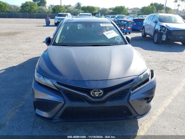 4T1G11AK6NU499366 Toyota CAMRY SE