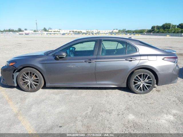 4T1G11AK6NU499366 Toyota CAMRY SE