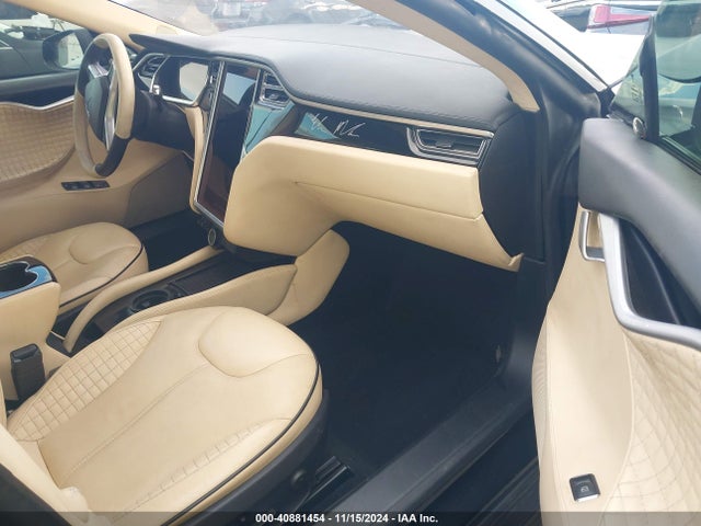 2013 TESLA MODEL S 5YJSA1DN3DFP10695 Photo 4