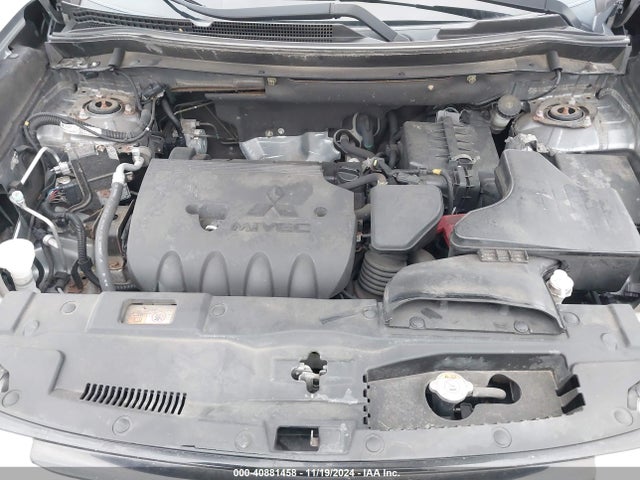 Mitsubishi Outlander Es 2017 JA4AZ2A33HZ028326 Image 10