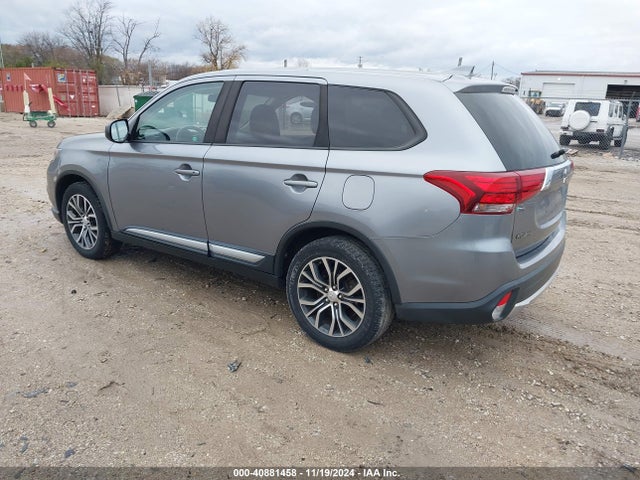 Mitsubishi Outlander Es 2017 JA4AZ2A33HZ028326 Image 3