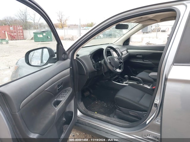 Mitsubishi Outlander Es 2017 JA4AZ2A33HZ028326 Image 5