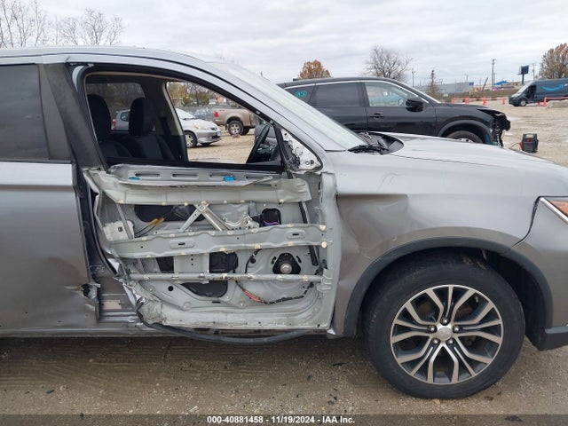 Mitsubishi Outlander Es 2017 JA4AZ2A33HZ028326 Image 6