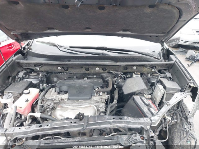 Toyota RAV4 LE 2018 JTMZFREV9JJ170643 Image 10