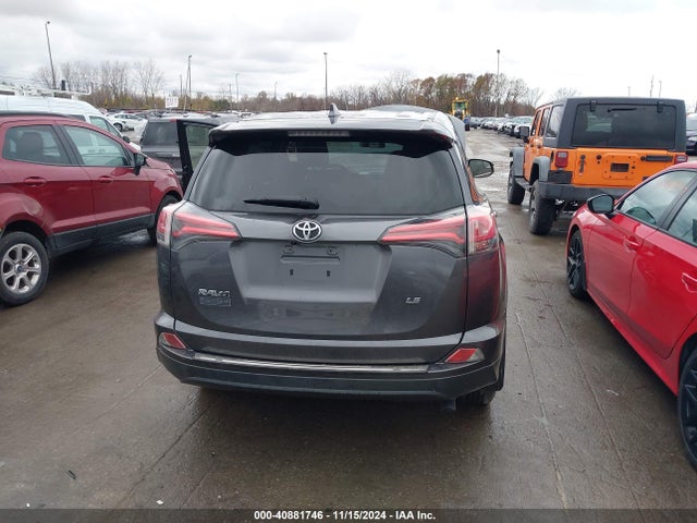 Toyota RAV4 LE 2018 JTMZFREV9JJ170643 Image 17
