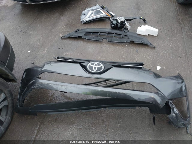 Toyota RAV4 LE 2018 JTMZFREV9JJ170643 Image 12