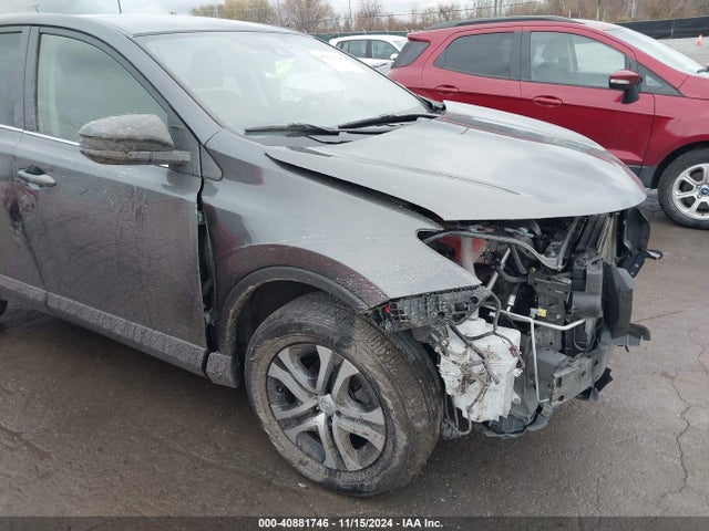 Toyota RAV4 LE 2018 JTMZFREV9JJ170643 Image 18