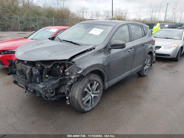 Toyota RAV4 LE 2018 JTMZFREV9JJ170643 Image 2