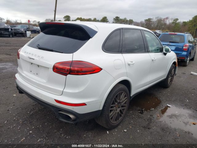 2017 PORSCHE CAYENNE WP1AA2A29HKA84489 Photo 3