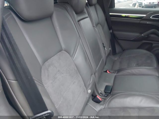 2017 PORSCHE CAYENNE WP1AA2A29HKA84489 Photo 7