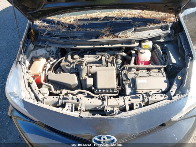 Toyota Prius V Two 2016 JTDZN3EU2GJ044964 Image 10