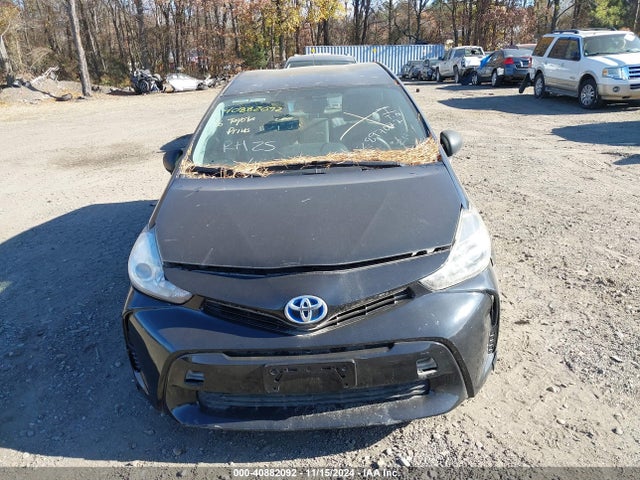 Toyota Prius V Two 2016 JTDZN3EU2GJ044964 Image 11