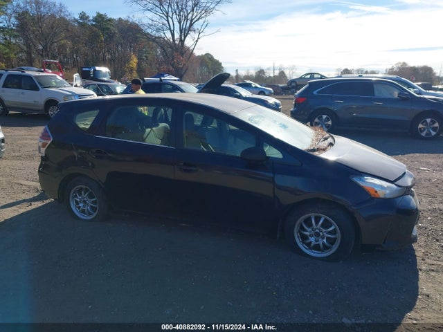Toyota Prius V Two 2016 JTDZN3EU2GJ044964 Image 12