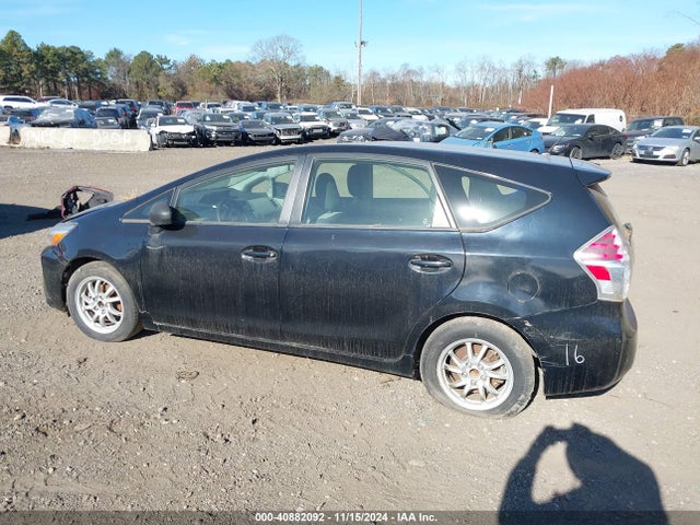 Toyota Prius V Two 2016 JTDZN3EU2GJ044964 Image 13