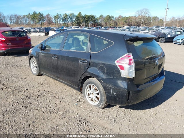 Toyota Prius V Two 2016 JTDZN3EU2GJ044964 Image 3