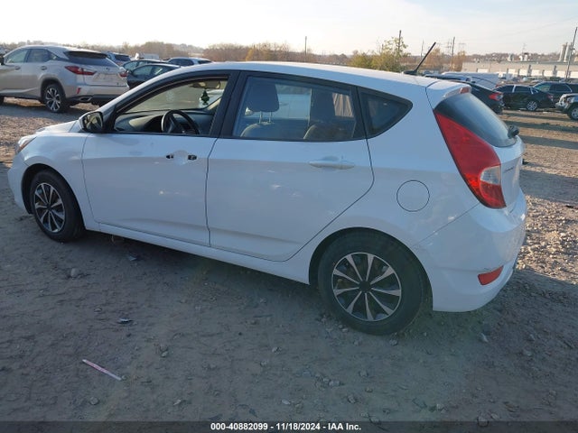 KMHCT5AE6GU276810 Hyundai ACCENT SE