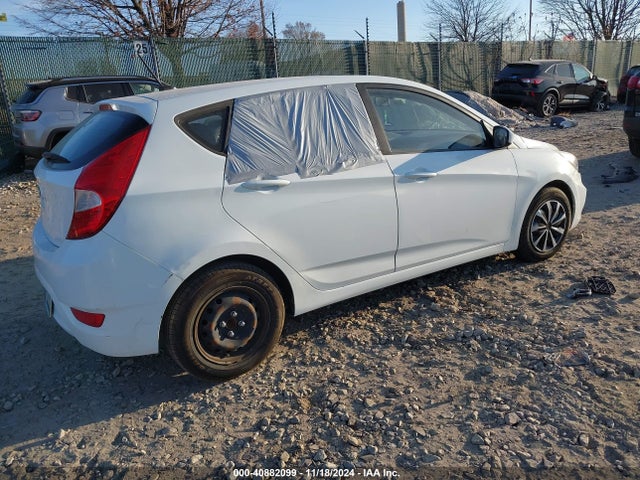 KMHCT5AE6GU276810 Hyundai ACCENT SE