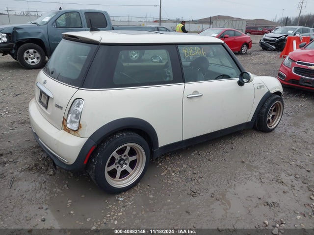 2006 MINI COOPER WMWRC33516TK66705 Photo 3