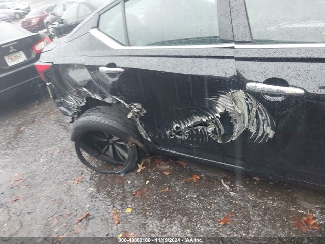 1N4BL4DV3KC143660 Nissan Altima 2.5 Sv