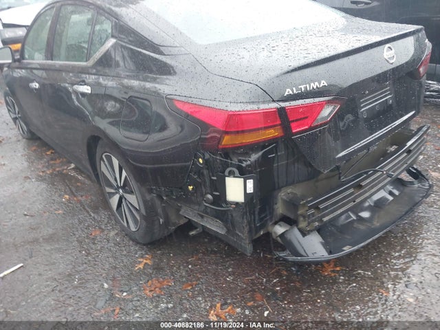 1N4BL4DV3KC143660 Nissan Altima 2.5 Sv