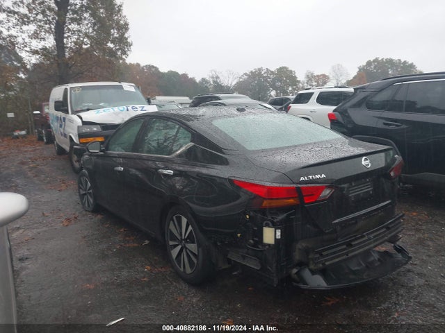 1N4BL4DV3KC143660 Nissan Altima 2.5 Sv