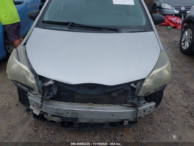 VNKKTUD35FA027779 Toyota YARIS L