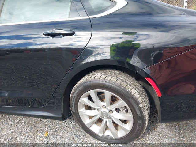 Chrysler 200 C 2015 1C3CCCCG6FN731613 Image 17