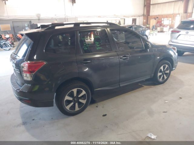 JF2SJAECXHH405831 Subaru Forester 2.5i Premium