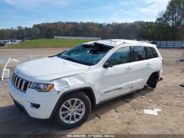 1C4RJEAG0MC681889 Jeep Grand Cherokee Laredo E 4x2
