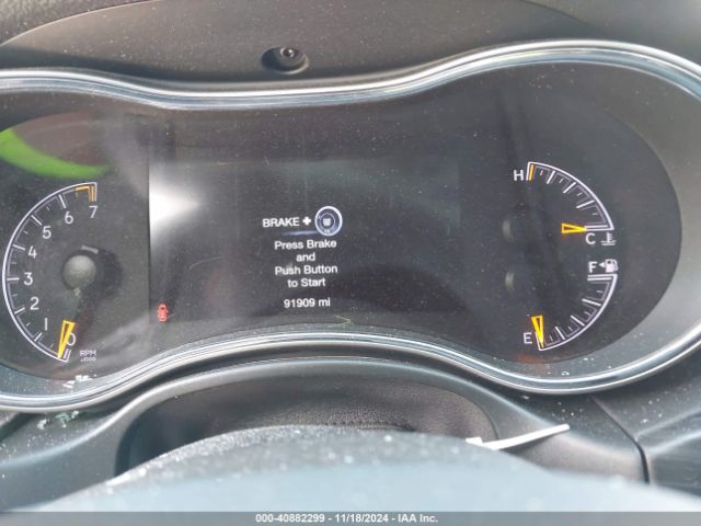1C4RJEAG0MC681889 Jeep Grand Cherokee Laredo E 4x2