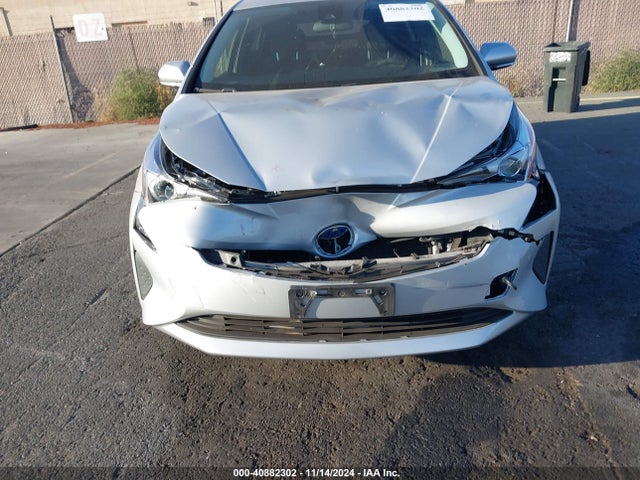 Toyota Prius Two 2018 JTDKBRFU7J3067177 Image 12