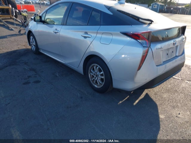Toyota Prius Two 2018 JTDKBRFU7J3067177 Image 3