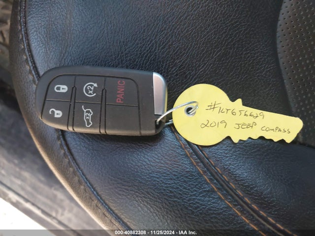 Jeep Compass Limited 4x4 2019 3C4NJDCB9KT656629 Image 11