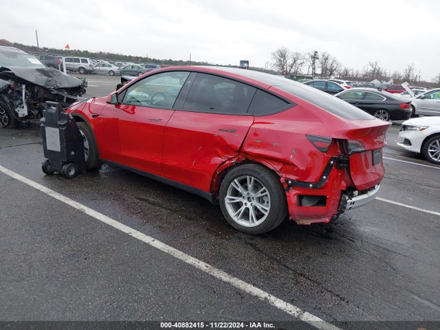 2023 TESLA MODEL Y 7SAYGAEE2PF840756 Photo 2
