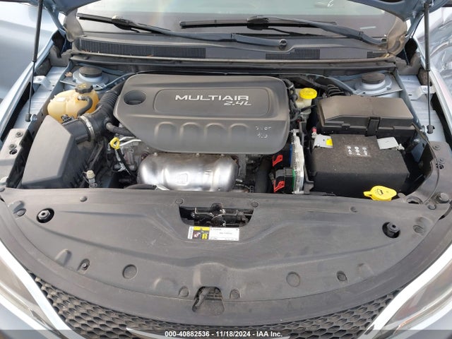 Chrysler 200 Limited 2015 1C3CCCAB7FN659067 Image 10