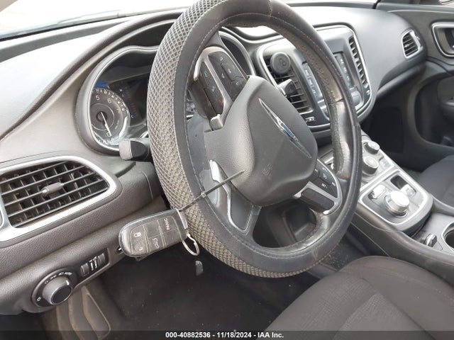 Chrysler 200 Limited 2015 1C3CCCAB7FN659067 Image 11
