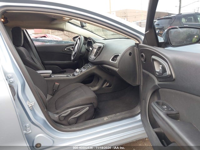 Chrysler 200 Limited 2015 1C3CCCAB7FN659067 Image 5