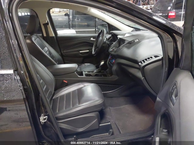 1FMCU9HD8KUA70320 Ford ESCAPE SEL