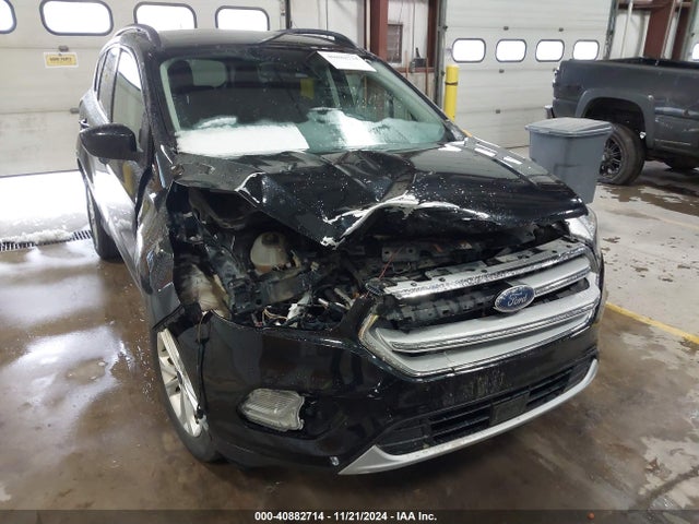 1FMCU9HD8KUA70320 Ford ESCAPE SEL