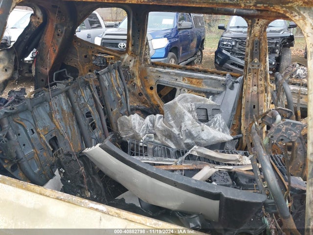 JF2SKAUC3KH585322 Subaru Forester Limited
