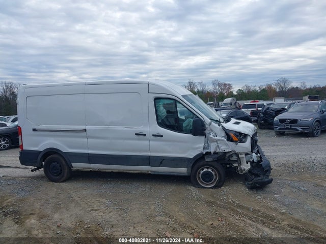 Ford Transit-150 Cargo Van 2022 1FTYE1C81NKA41356 Image 13