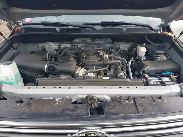 5TFHY5F12KX867094 Toyota Tundra Limited 5.7l V8