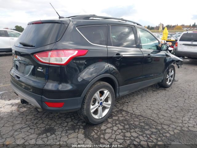 1FMCU9G96FUA78662 Ford ESCAPE SE