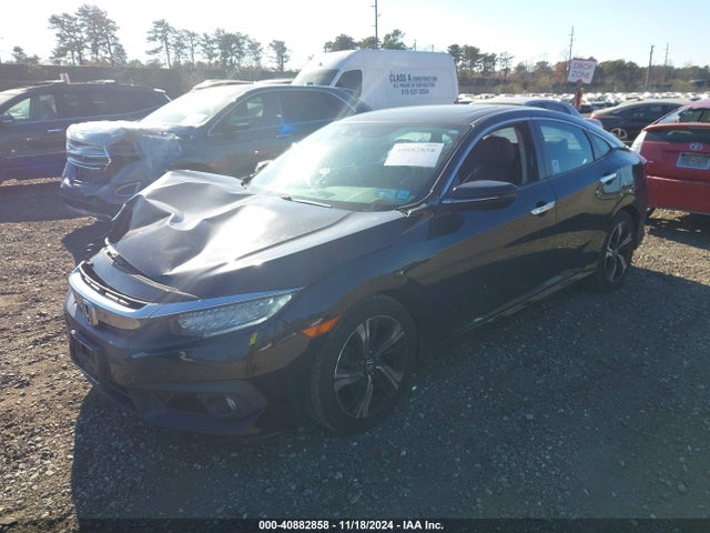 Honda Civic Touring 2017 2HGFC1F97HH657965 Image 2