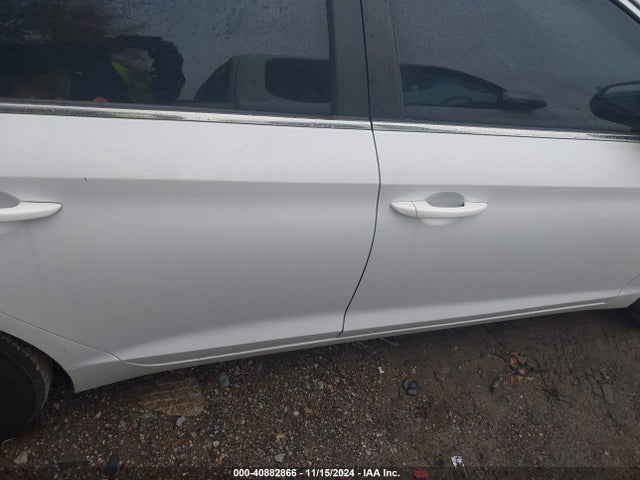 Hyundai SONATA SE 2016 5NPE24AF1GH264061 Image 13