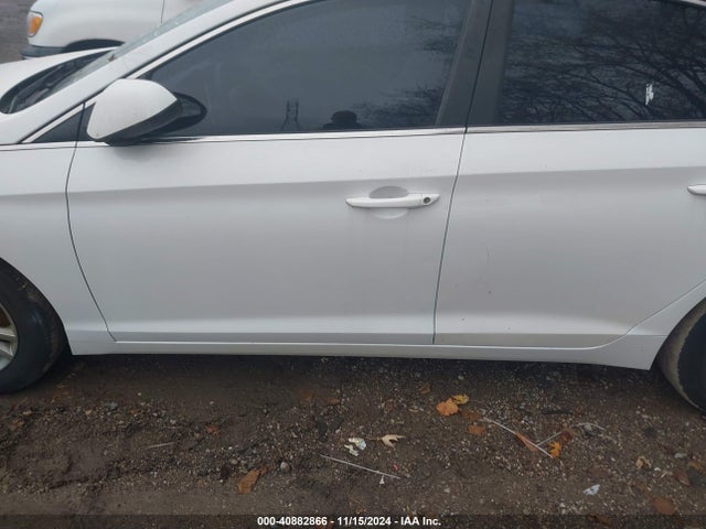 Hyundai SONATA SE 2016 5NPE24AF1GH264061 Image 14