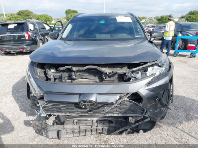 JTMH1RFV8LD047085 Toyota RAV4 LE