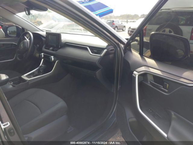 JTMH1RFV8LD047085 Toyota RAV4 LE