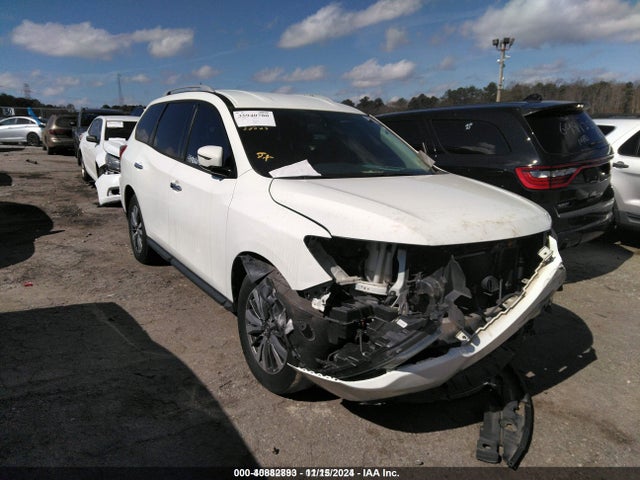 40882893 :رقم المزاد ، 5N1DR2MN8HC674704 vin ، 2017 Nissan Pathfinder Sv مزاد بيع