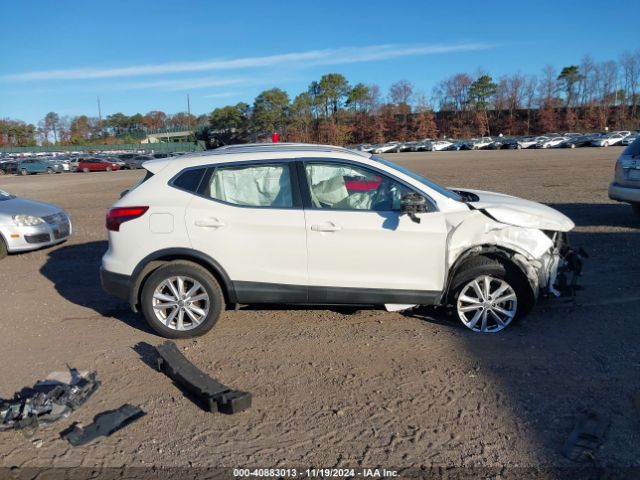 JN1BJ1CR8JW205265 Nissan Rogue Sport Sv